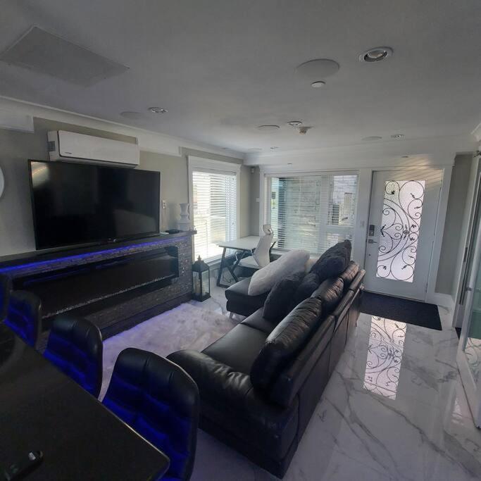 דירות וונקובר Beautiful Bright 3 Bed Townhouse מראה חיצוני תמונה