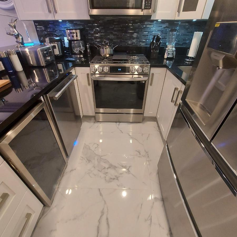 דירות וונקובר Beautiful Bright 3 Bed Townhouse מראה חיצוני תמונה