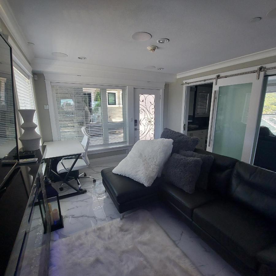 דירות וונקובר Beautiful Bright 3 Bed Townhouse מראה חיצוני תמונה