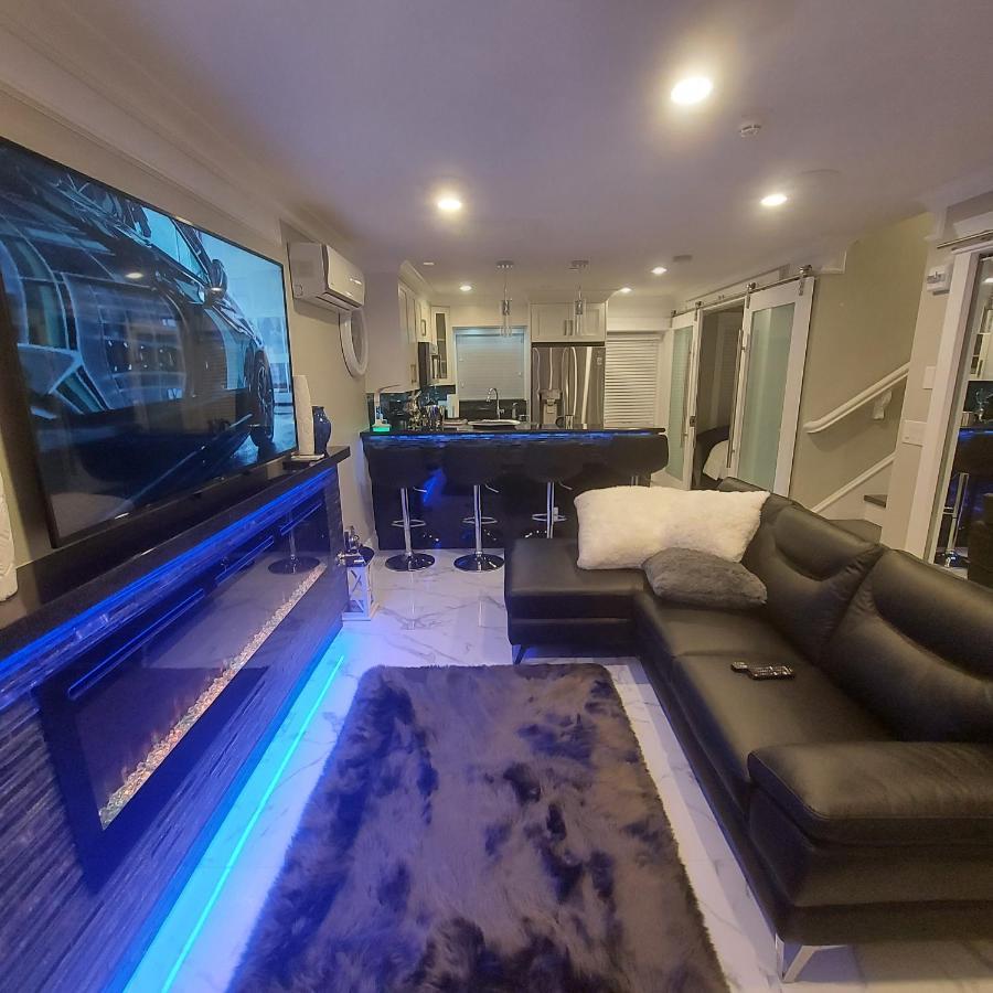 דירות וונקובר Beautiful Bright 3 Bed Townhouse מראה חיצוני תמונה