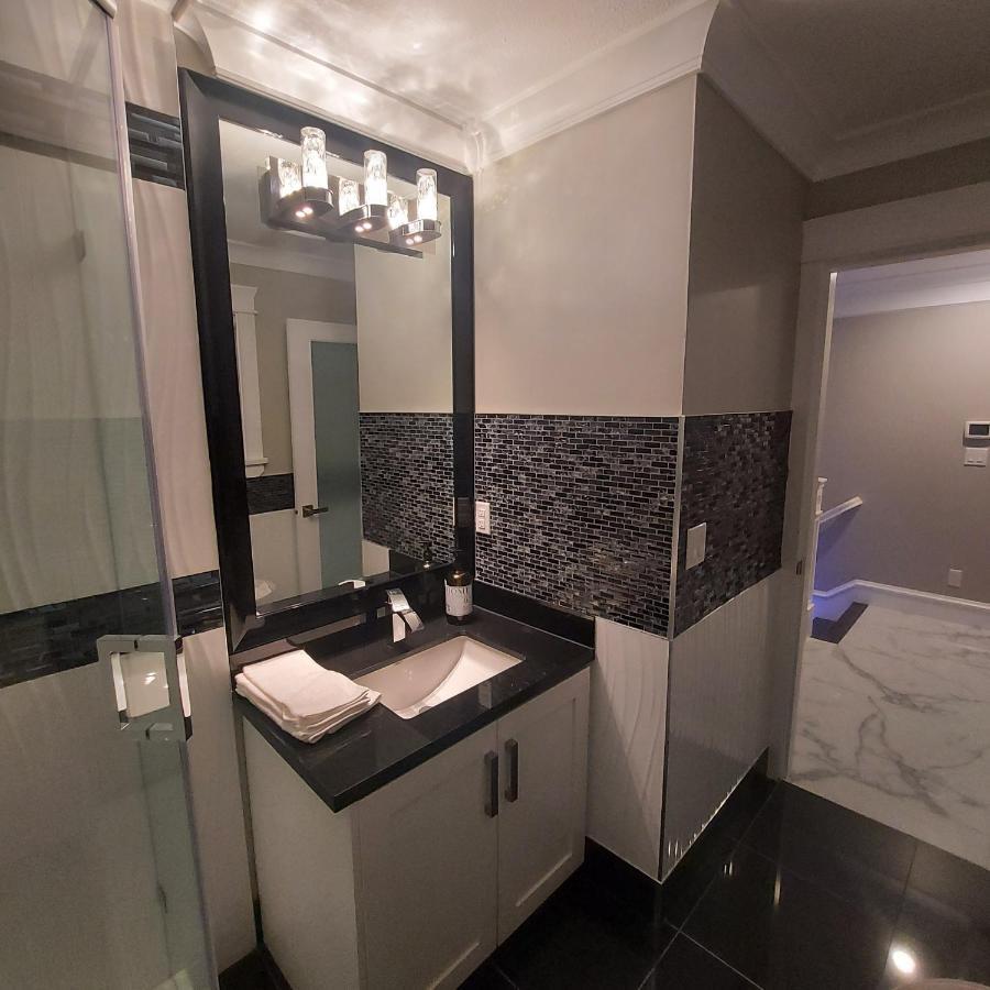 דירות וונקובר Beautiful Bright 3 Bed Townhouse מראה חיצוני תמונה
