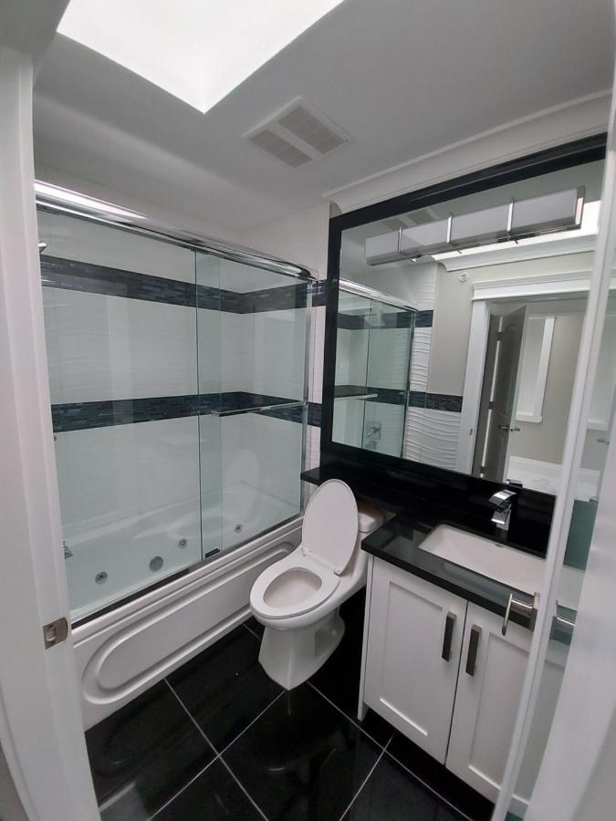 דירות וונקובר Beautiful Bright 3 Bed Townhouse מראה חיצוני תמונה