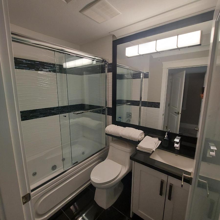דירות וונקובר Beautiful Bright 3 Bed Townhouse מראה חיצוני תמונה
