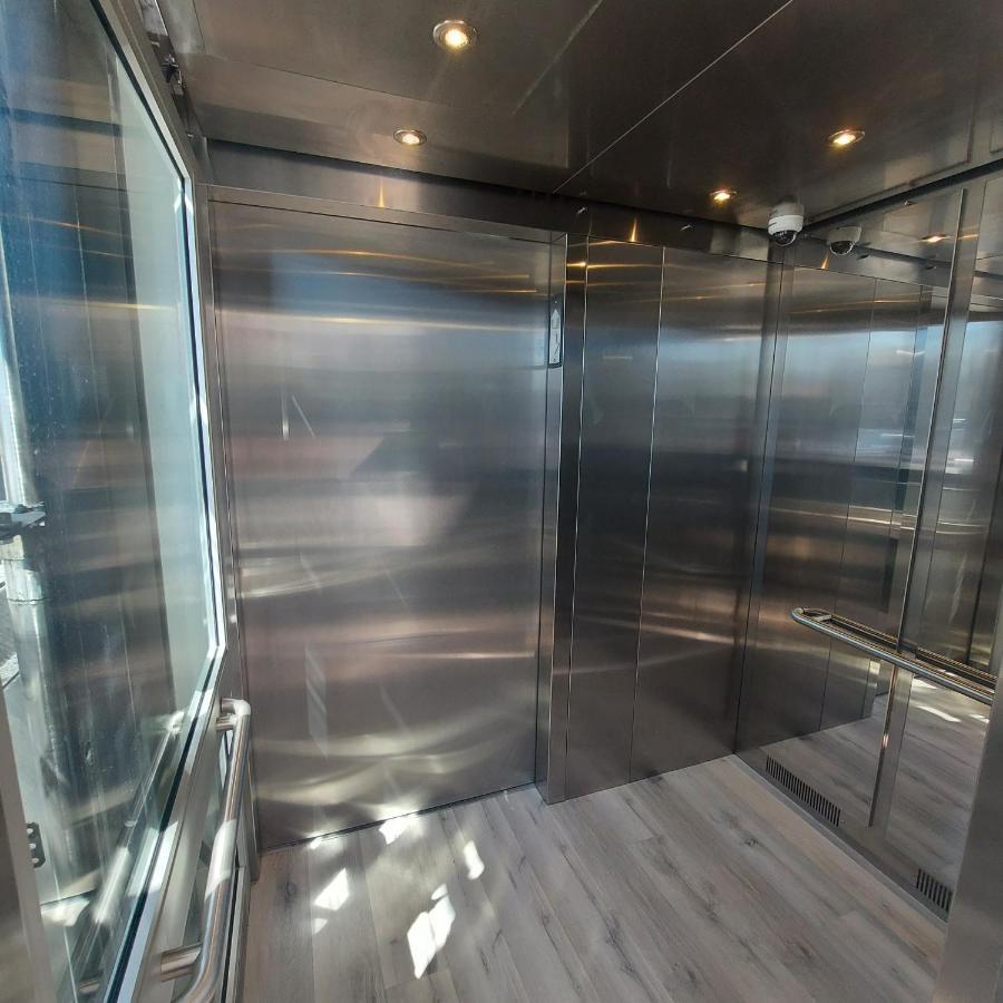 דירות וונקובר Beautiful Bright 3 Bed Townhouse מראה חיצוני תמונה
